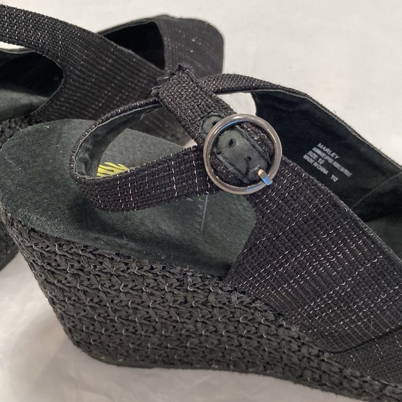 VOLATILE Marley Wedge - Picture 3 of 13